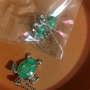 Green sea turtle necklace and earrings